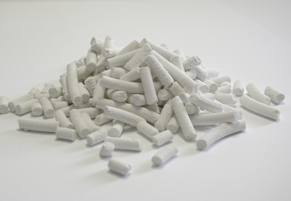 DPG accelerator in granules